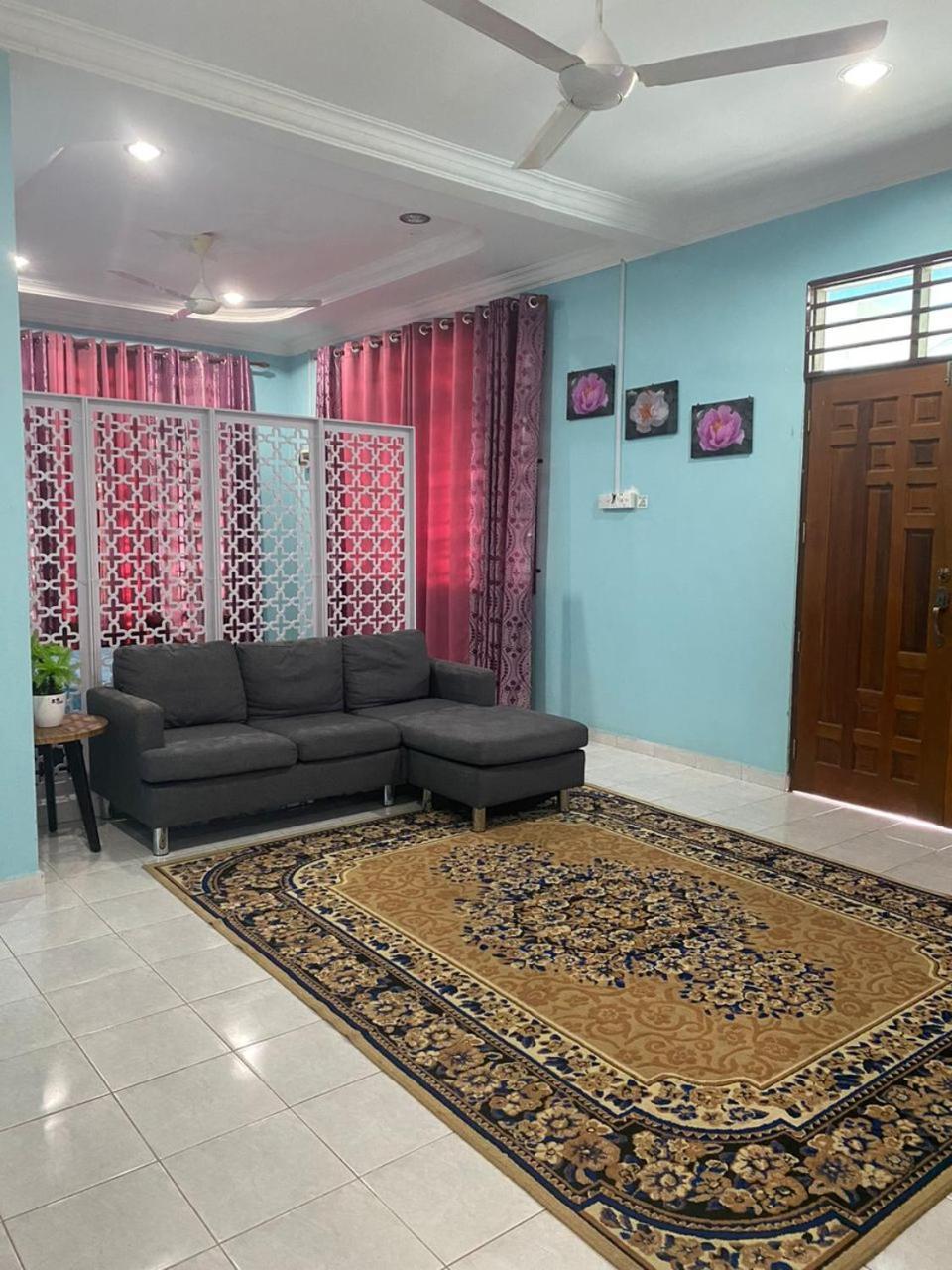 Seri Idaman Guest House Pasir Mas Εξωτερικό φωτογραφία